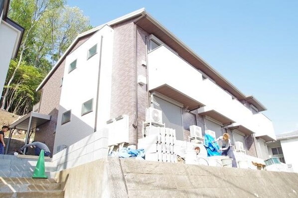 アロハヴィラ鶴川の物件外観写真